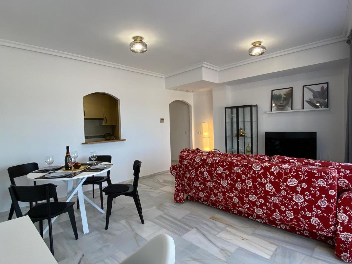 Apartment With Solarium/Terrace. Κάλπε Εξωτερικό φωτογραφία